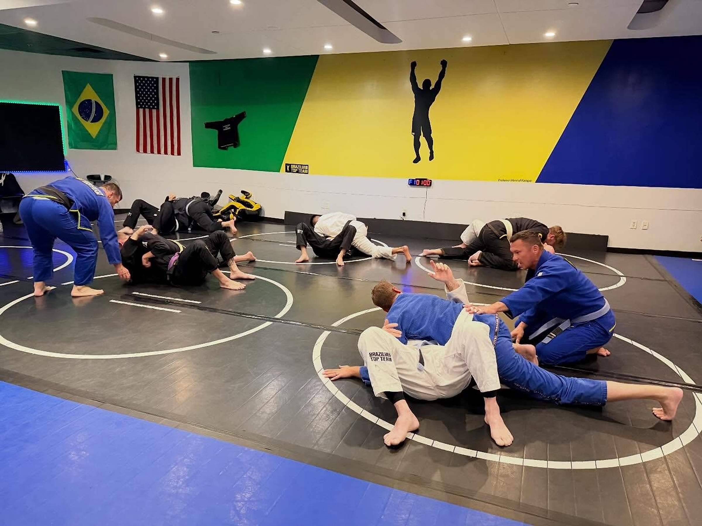 A class training together on the mats at BTT Merritt Island