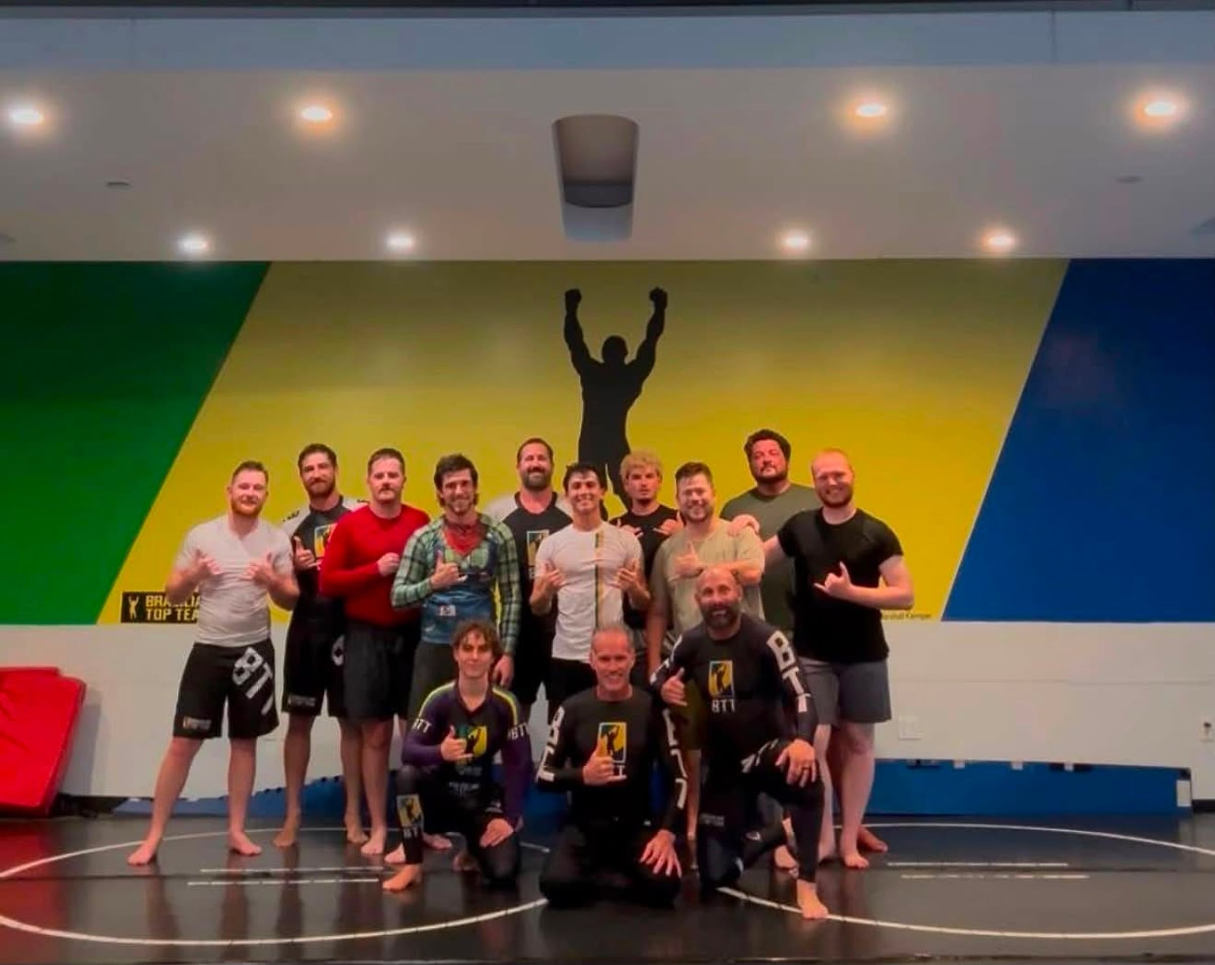 The class together after an evening session